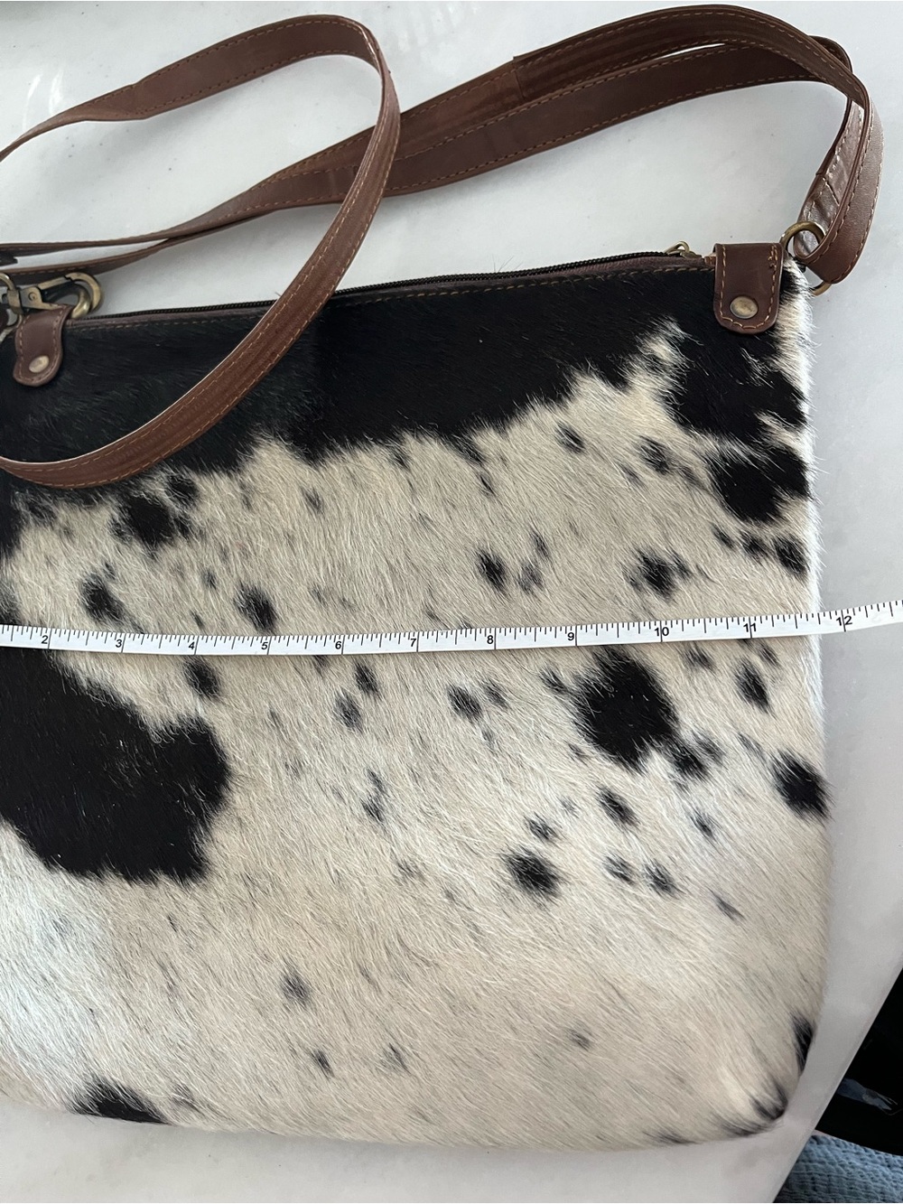 Cowhide shoulder bag - Picture 2 of 3